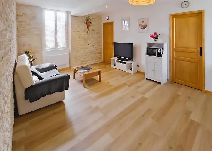 Logement Cosy Parking Prive Situe Au Coeur Du Village